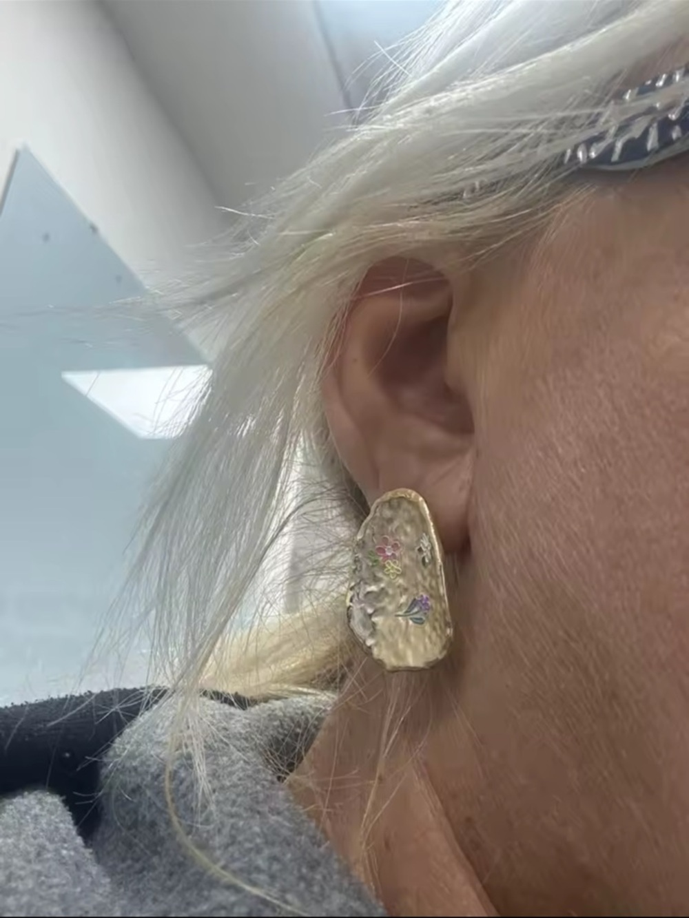 Hand-Painted Floral Mother-of-Pearl Gold Edge Earrings - Picture 4 of 10